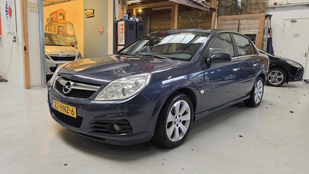 Opel Vectra 1.8-16V Executive Navi, Leer, Clima, Trekhaak, N, Auto's, Voorwielaandrijving, Gebruikt, 1295 kg, 4 cilinders