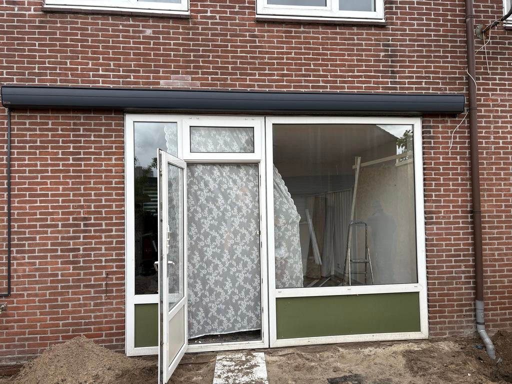 Achterpui met deur en raam - Kunststof, Ophalen, Kunststof, 225 cm of meer, Zo goed als nieuw