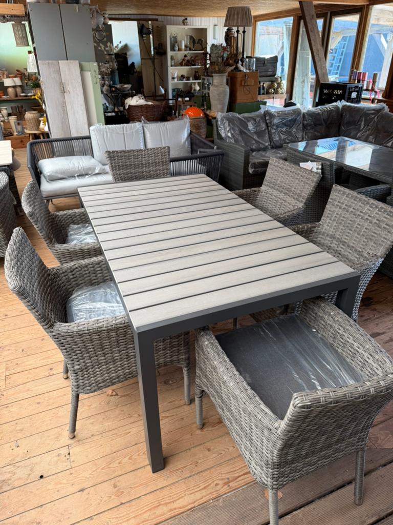 Mooie wicker tuinset met 6 stoelen, 6 zitplaatsen, Nieuw, Ophalen of Verzenden, Wicker