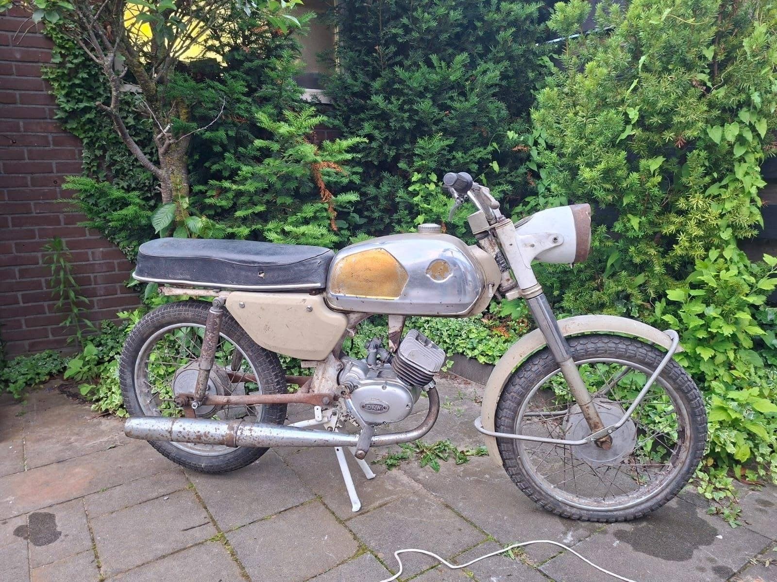 DKW RT139 Oldtimer Bromfiets - Opknapper, Fietsen en Brommers, Brommers | Oldtimers, Overige merken, Maximaal 45 km/u, Ophalen
