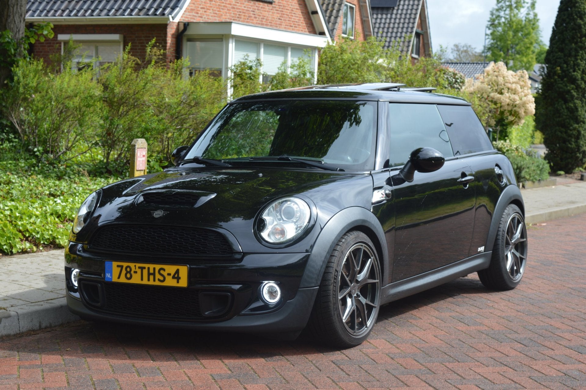 Mini Mini 1.6 Cooper S 10 Years II Dubbel daken Org NL/NAP, Gebruikt, Zwart, 4 cilinders, 4 stoelen