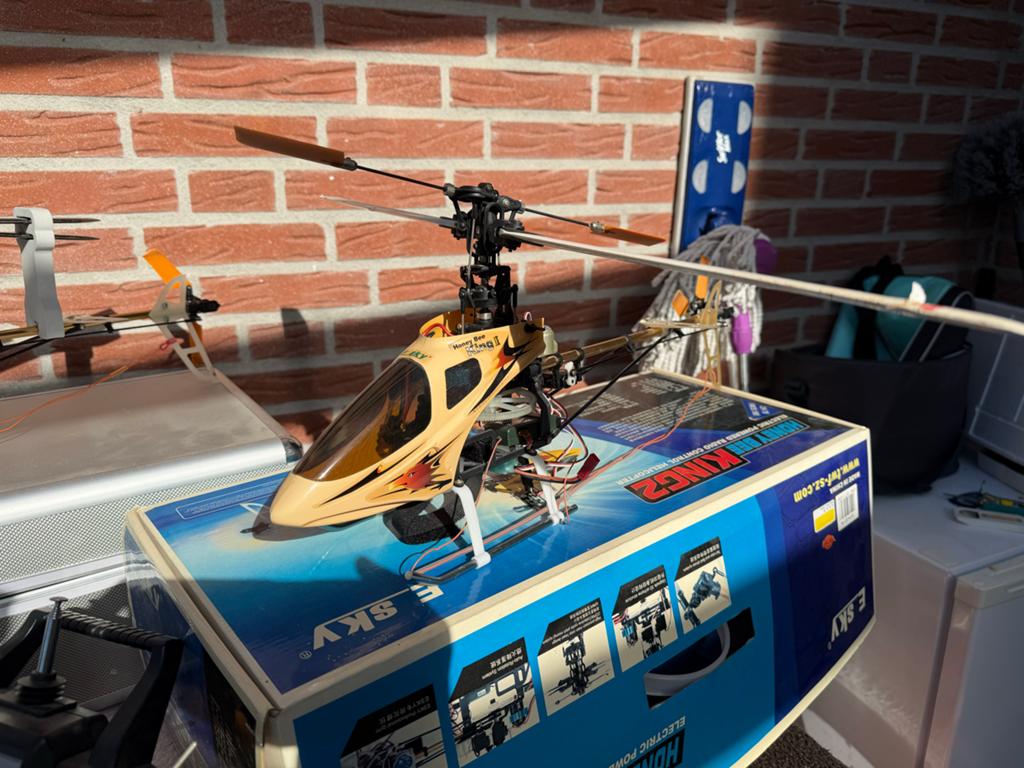 RC Helikopter - Compleet met Afstandsbediening, Hobby en Vrije tijd, Gebruikt, RTF (Ready to Fly), Helikopter, Ophalen