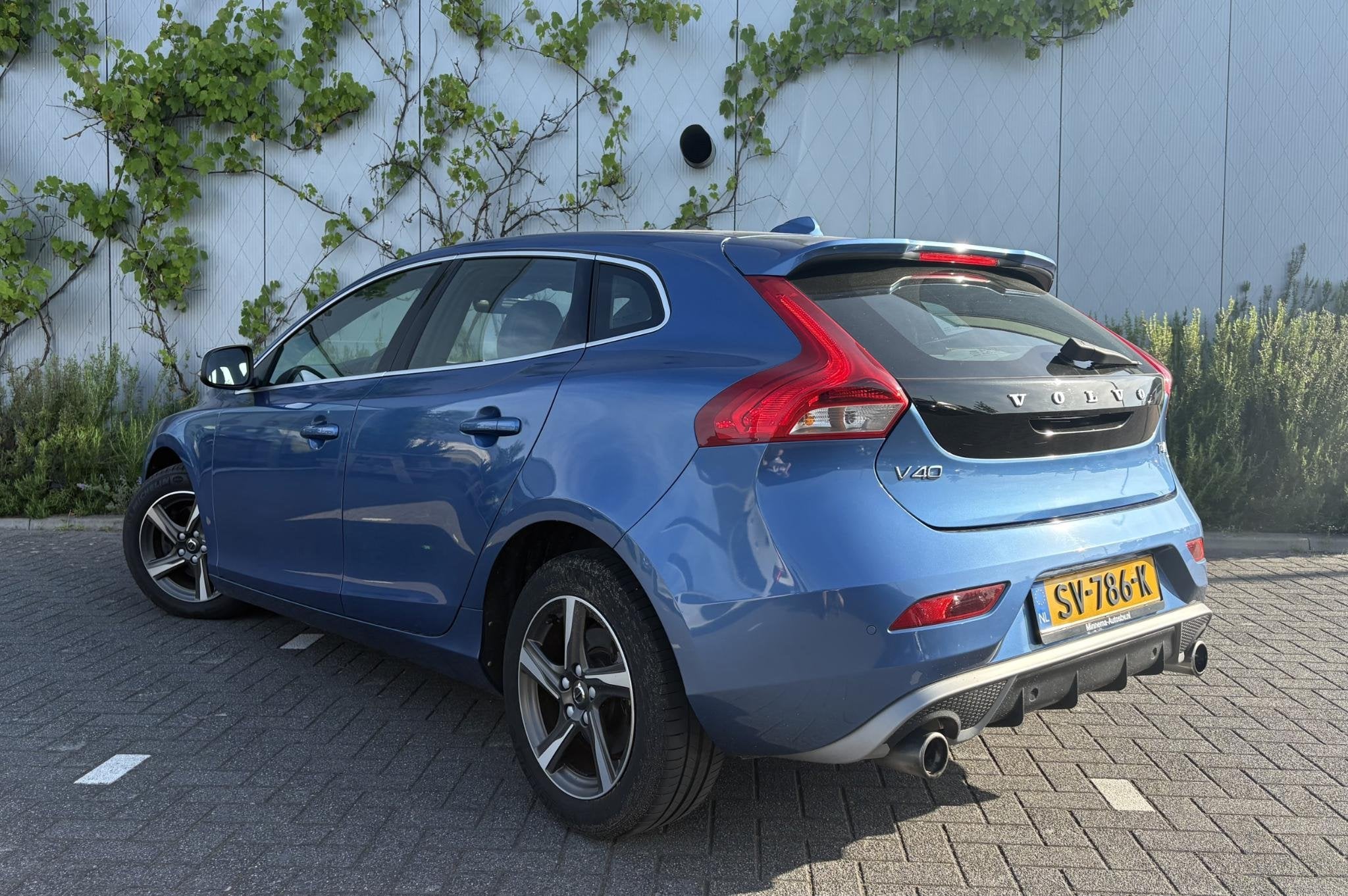 Volvo V40 2.0 T4 Business Sport | R-Design | Navigatie | Hig, Auto's, Volvo, Gebruikt, Blauw, Bedrijf, Handgeschakeld