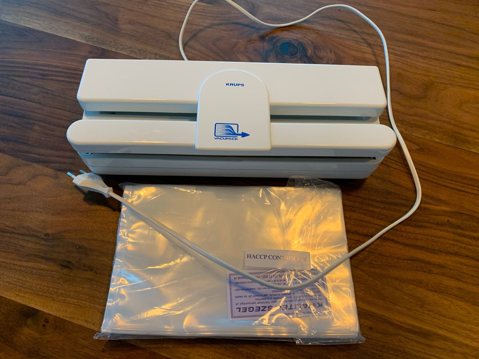 Krups Vacupack Plus Vacumeermachine met zakken, Gebruikt, Ophalen of Verzenden, Vaatwasserbestendig, Minder dan 1 liter