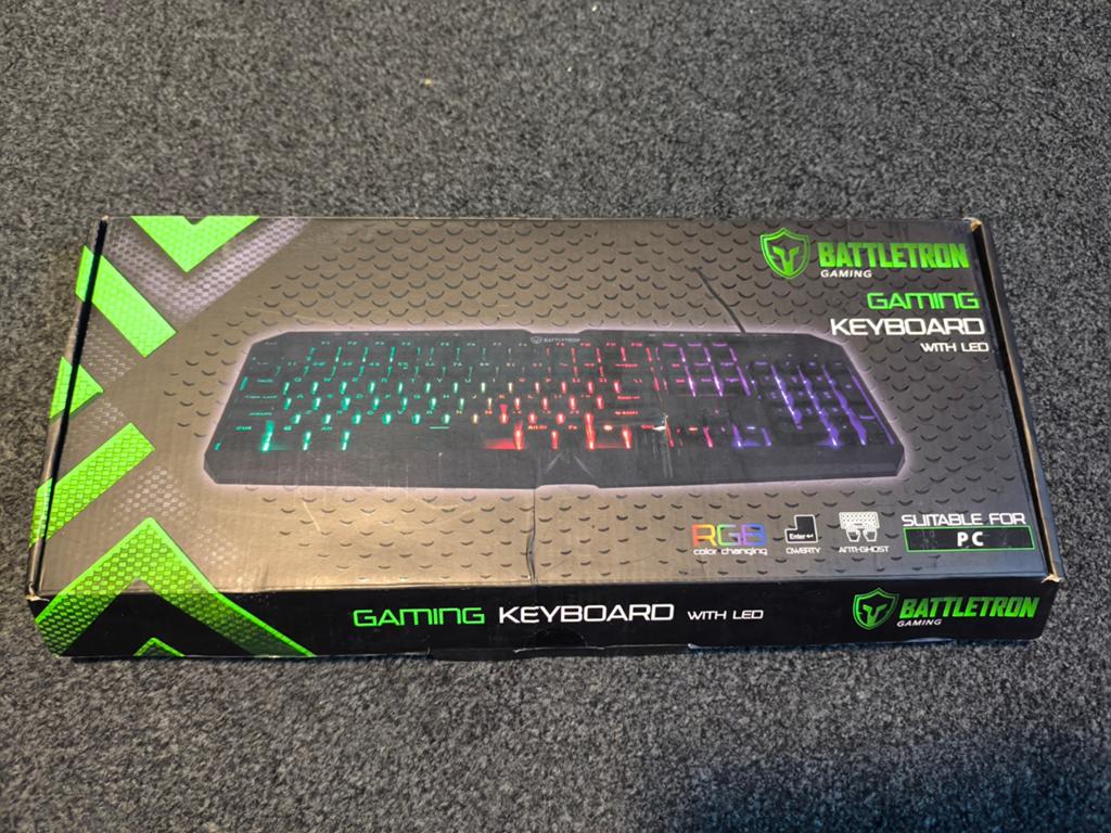 Battletron Gaming Toetsenbord met RGB LED Verlichting, Battletron, Ophalen of Verzenden, Zo goed als nieuw, Qwerty