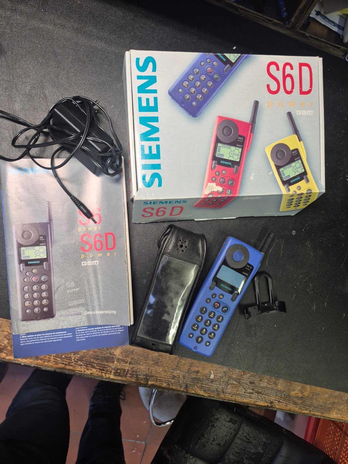 Siemens S6 met doos en lader etc., Blauw, Fysiek toetsenbord, Ophalen of Verzenden, Klassiek of Candybar