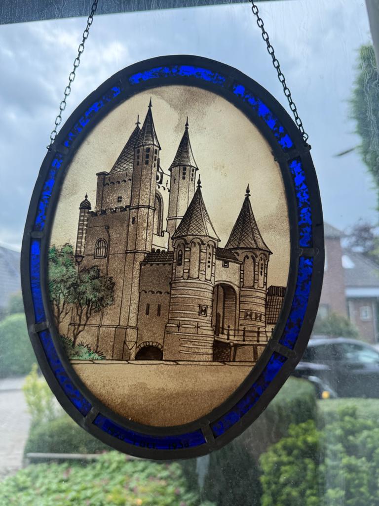 Ovaal glas-in-lood raamhanger met kasteelafbeelding, Ophalen of Verzenden