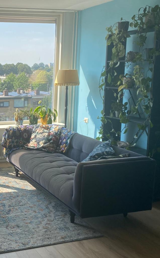 Velvet bank blauw grijs 3 persoons, Huis en Inrichting, Banken | Bankstellen, Ophalen, Gebruikt, Driepersoons, 75 tot 100 cm