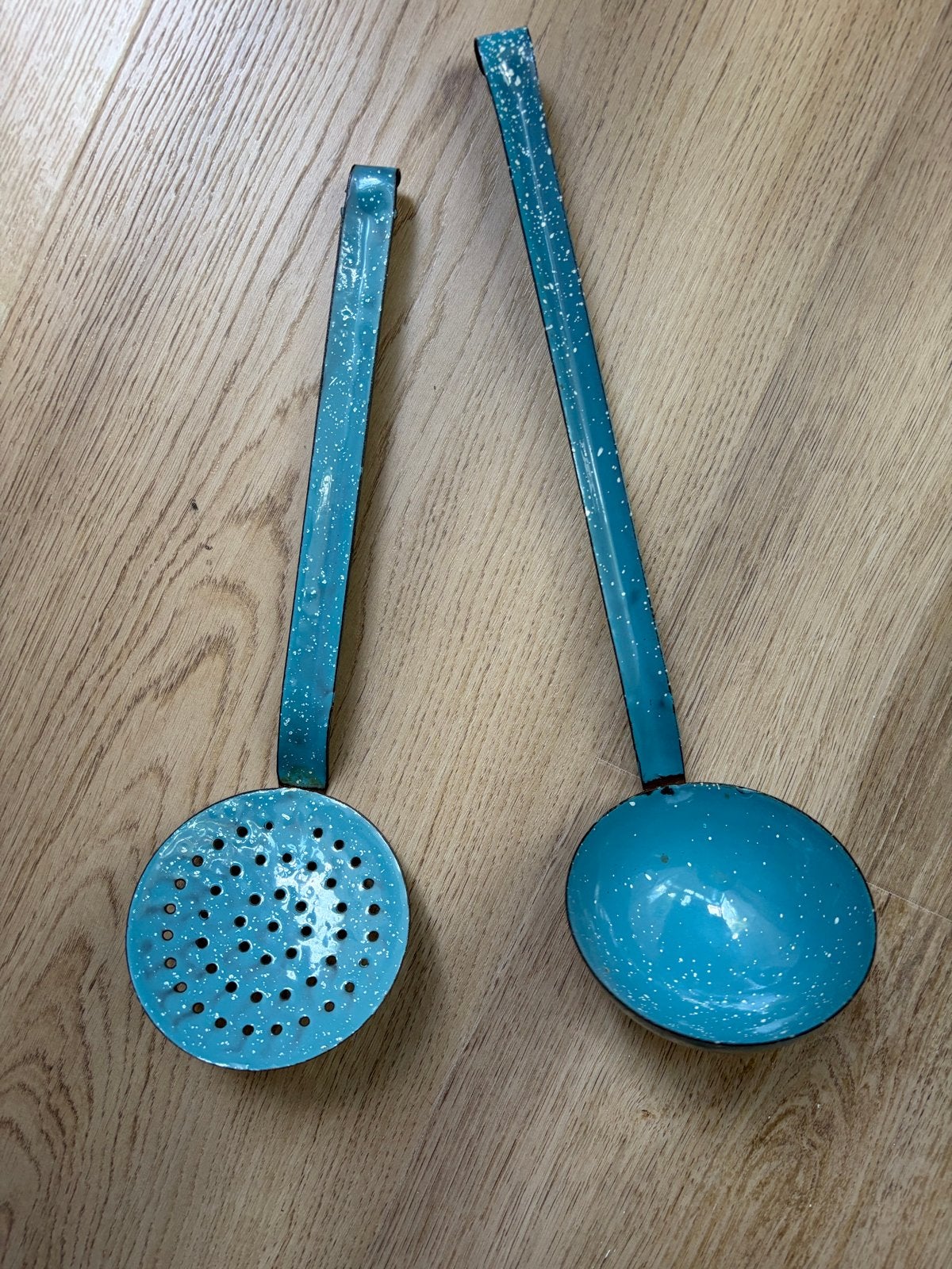 Vintage geëmailleerde soeplepel en schuimspaan, Antiek en Kunst, Antiek | Emaille, Ophalen