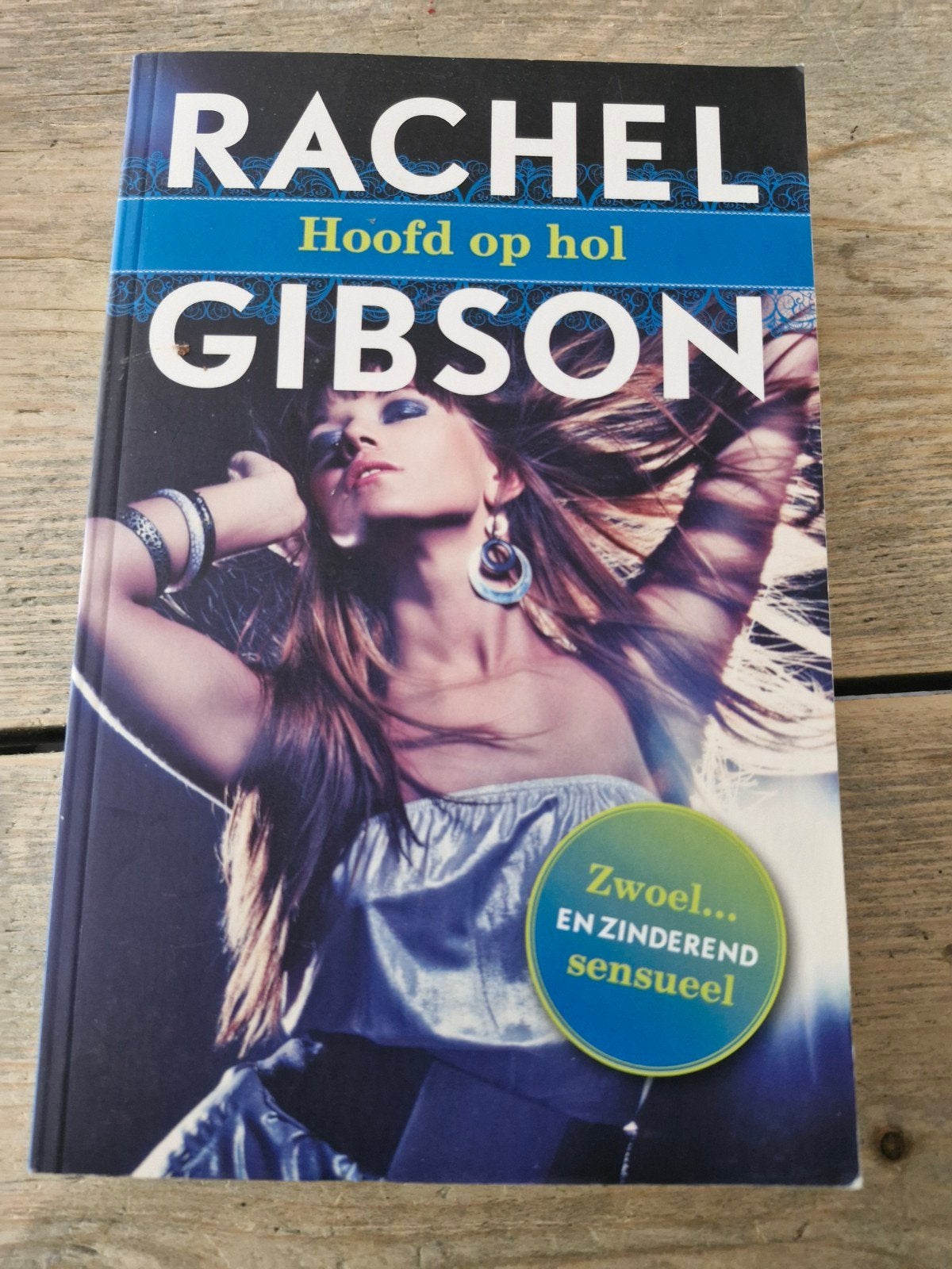 Hoofd op hol - Rachel Gibson (roman), Ophalen of Verzenden, Zo goed als nieuw, Rachel Gibson, Amerika