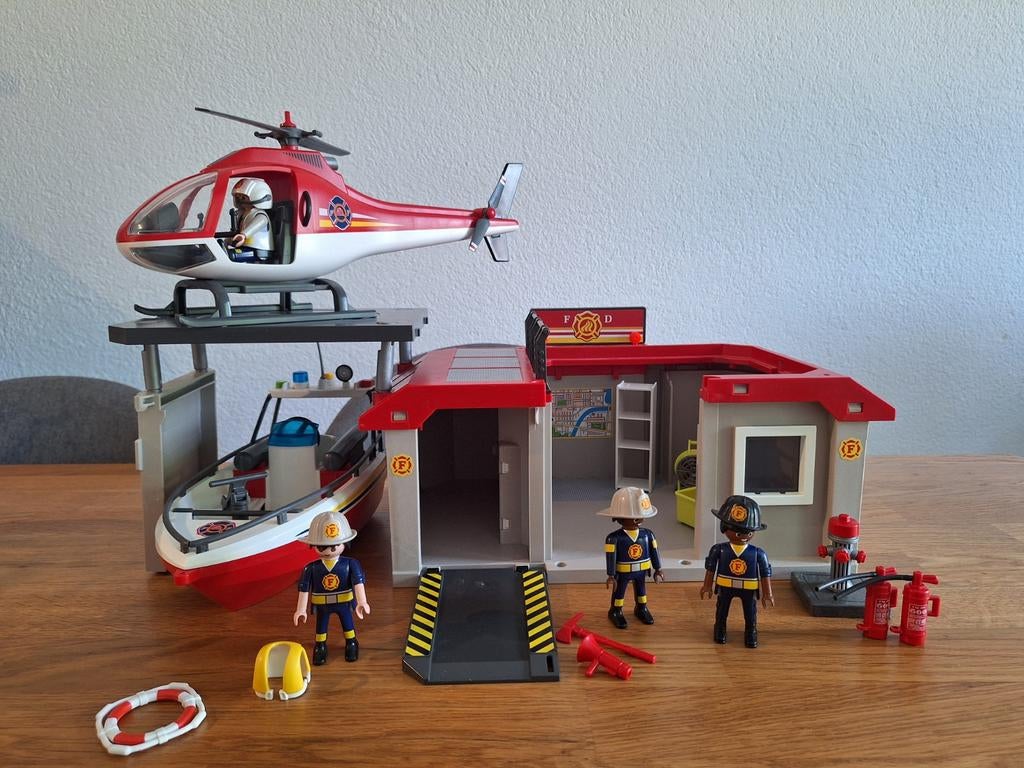 Playmobil Brandweerkazerne met Helikopter en Boot, Ophalen of Verzenden, Zo goed als nieuw, Complete set