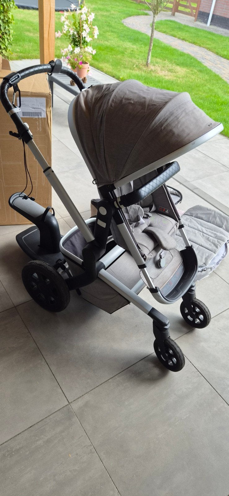 Joolz Day 2 Studio  - Compleet en met Evekids meerijdplankje, Kinderen en Baby's, Kinderwagens en Combinaties, Ophalen, Gebruikt