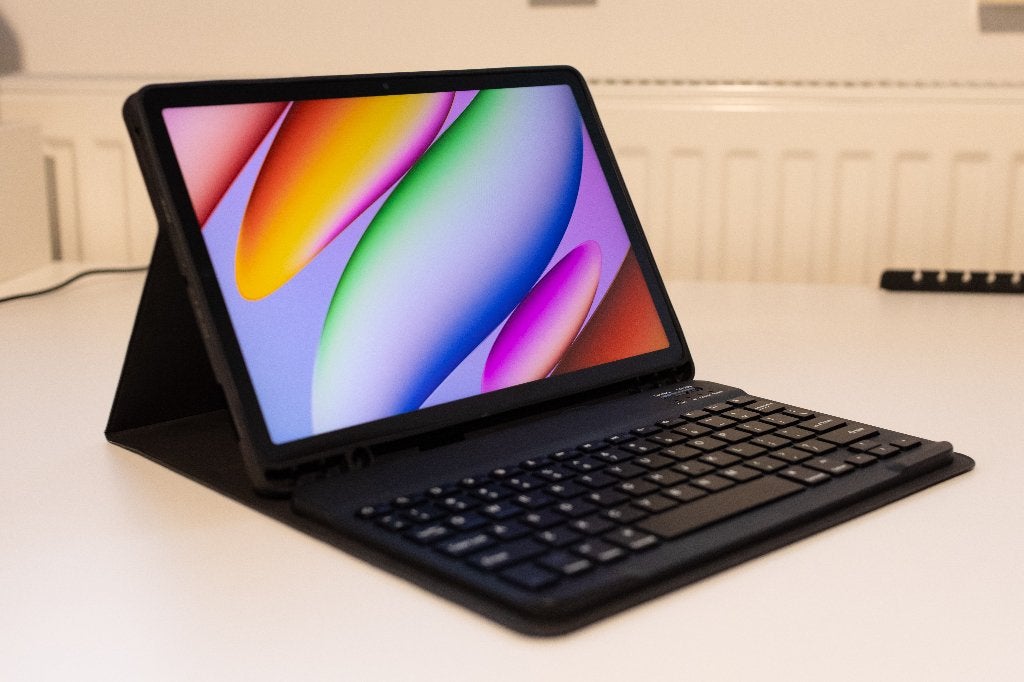 Samsung Tab S9 FE + bookcase + bookcase met toetsenbord, Computers en Software, S9 FE (SM-X510), 11 inch, Ophalen of Verzenden
