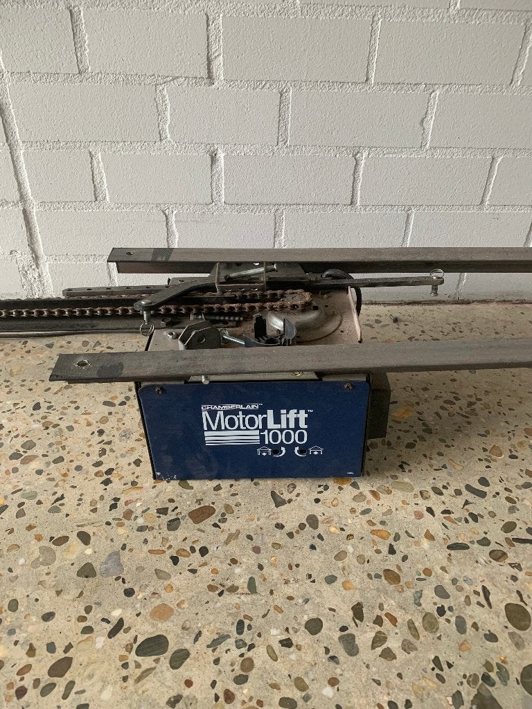 Motor en rail voor elektrische garagedeur, Ophalen, Gebruikt, 120 cm of meer, Overige typen