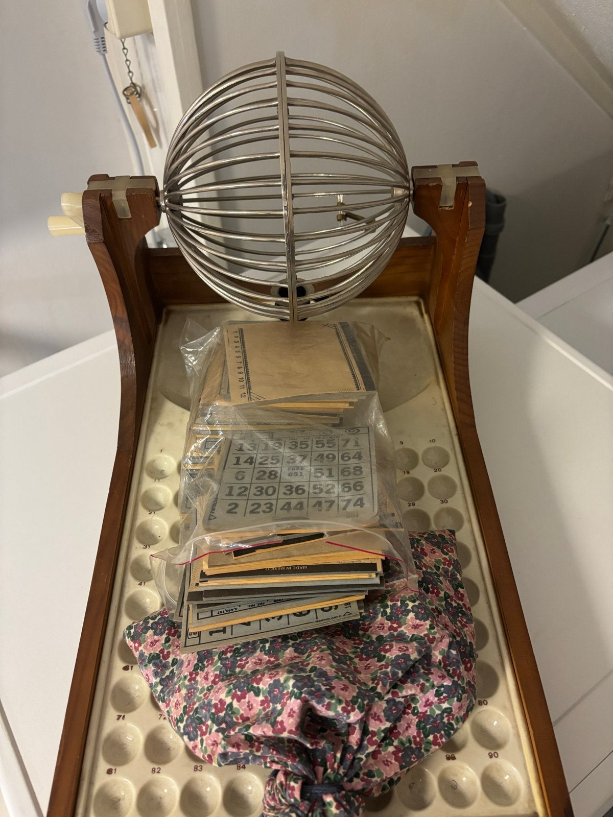 Vintage Bingo Spel met Draaimolen en Kaartjes, Vijf spelers of meer, Ophalen, Gebruikt