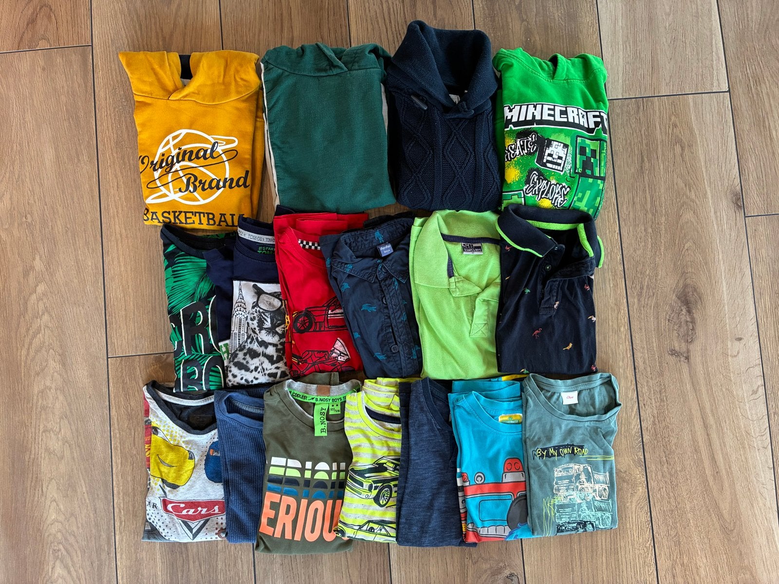 Jongenskledingpakket maat 122/128 - Truien, shirts, broeken, Ophalen of Verzenden, Gebruikt, Maat 128