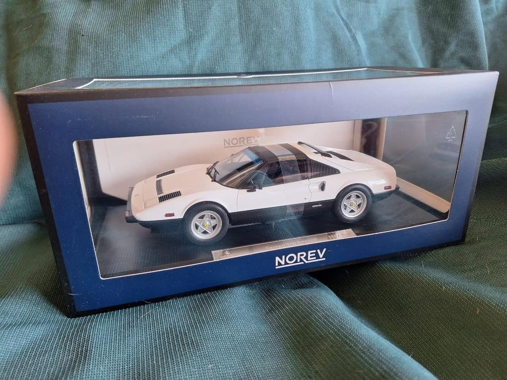 Ferrari 308 GTS Norev Wit 1:18 Limited edition 200pcs, Hobby en Vrije tijd, Modelauto's | 1:18, Ophalen of Verzenden, Nieuw, Auto