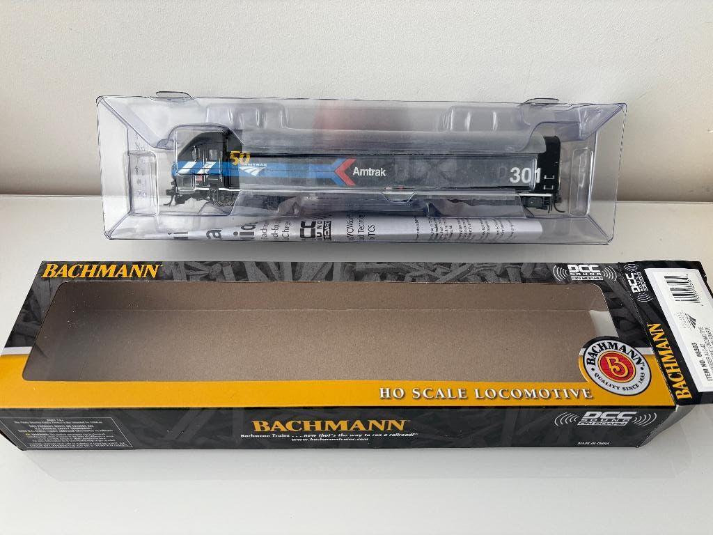Bachmann HO 68303 Siemens Charger ALC-42 '50th Ann.' #301, Nieuw, Gelijkstroom, Locomotief, Verzenden