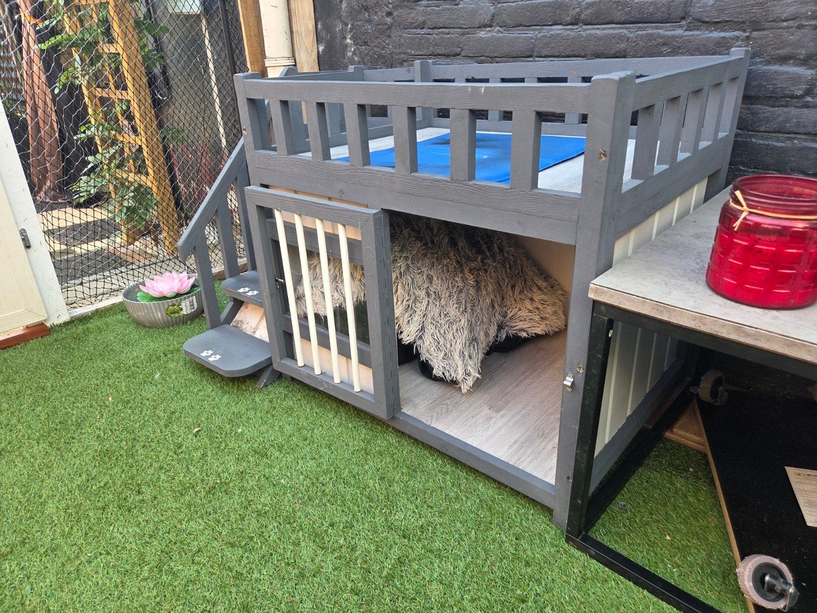 Bench honden hok, Ophalen, Zo goed als nieuw, 75 tot 110 cm, 65 tot 100 cm