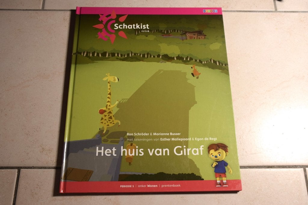 Schatkist Het huis van Giraf Ron Schröder en Marianne Busser, Fictie algemeen, Jongen of Meisje, Ophalen of Verzenden, Zo goed als nieuw
