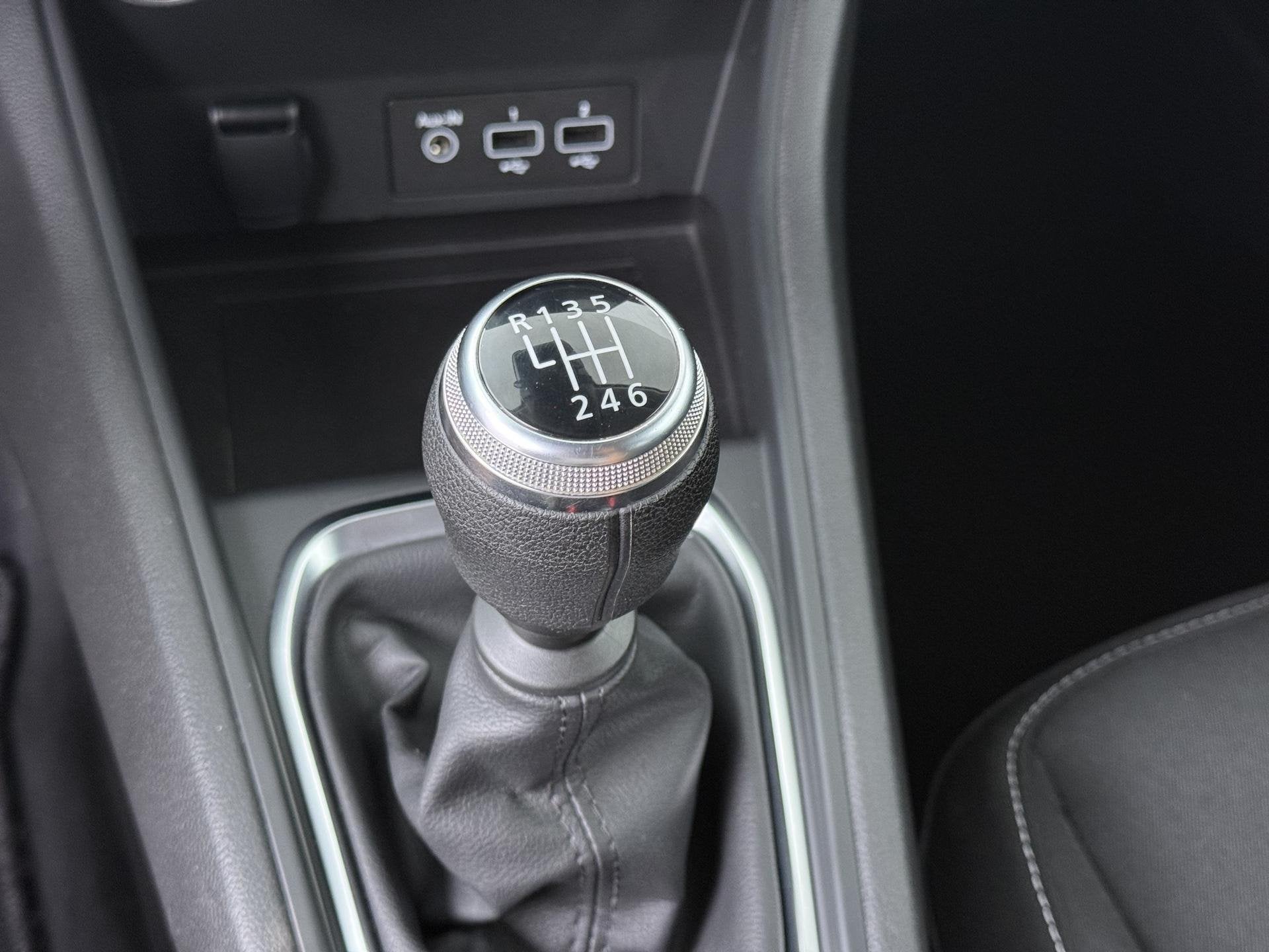 Foto 21 van Renault Captur 1.0 TCe 90 Life - Navigatie - Airconditioning