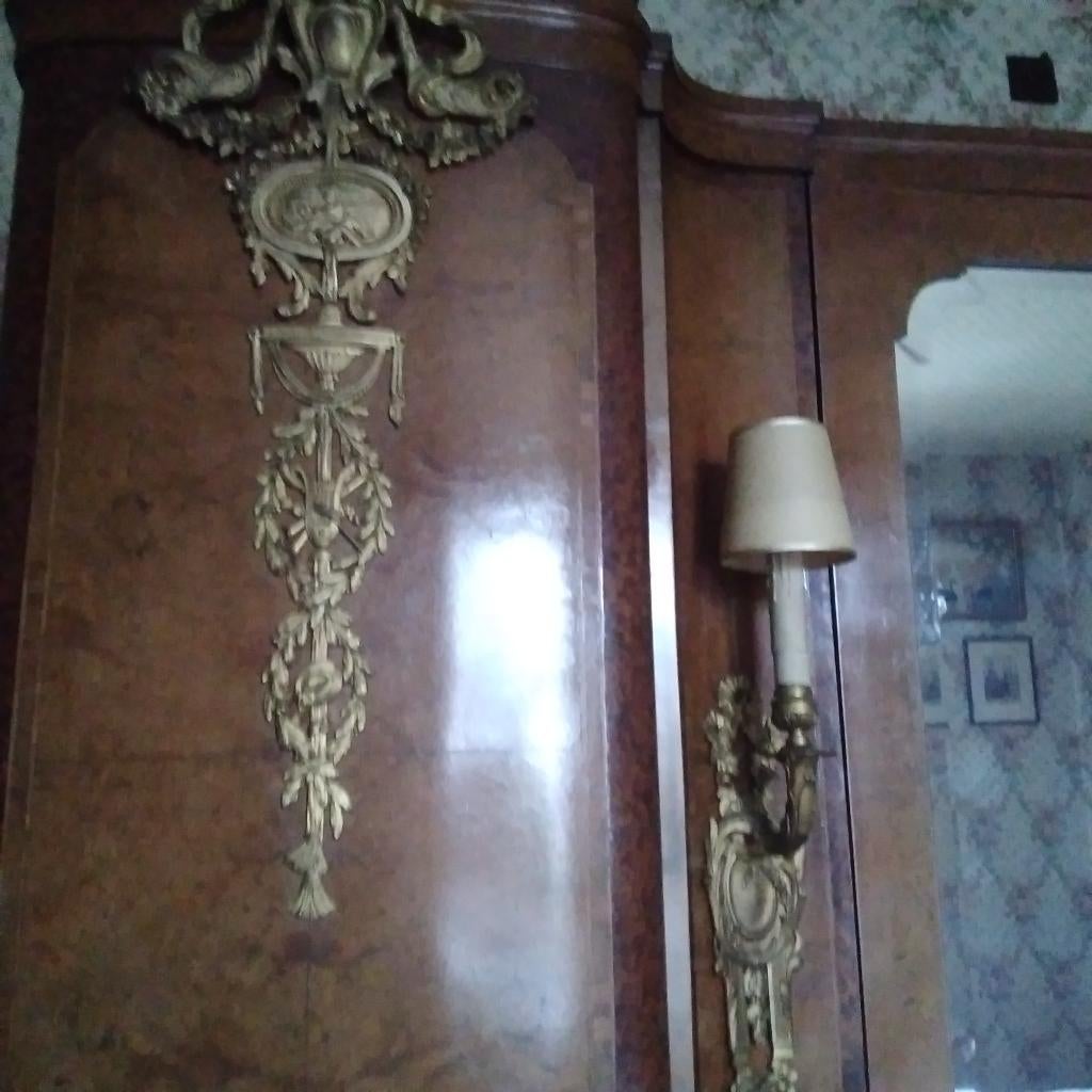 Antieke massieve De Coene slaapkamer wortelfineer, Ophalen