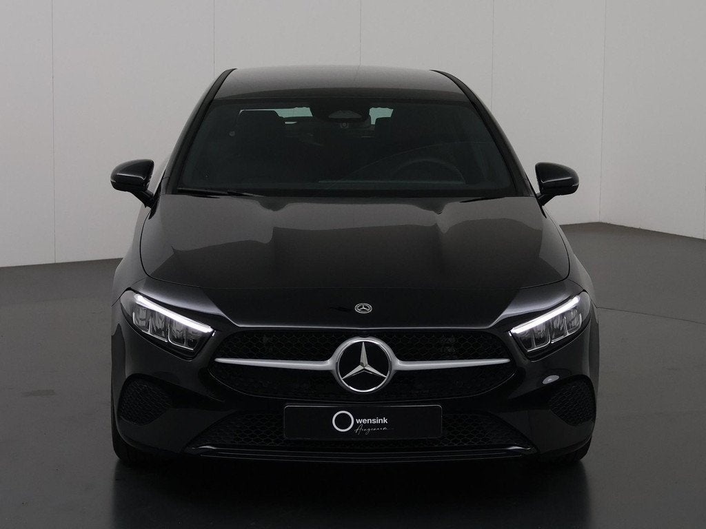Mercedes-Benz A-klasse 180 Star Edition | Widescreen | Achte, 136 pk, Gebruikt, 4 cilinders, Leder en Stof