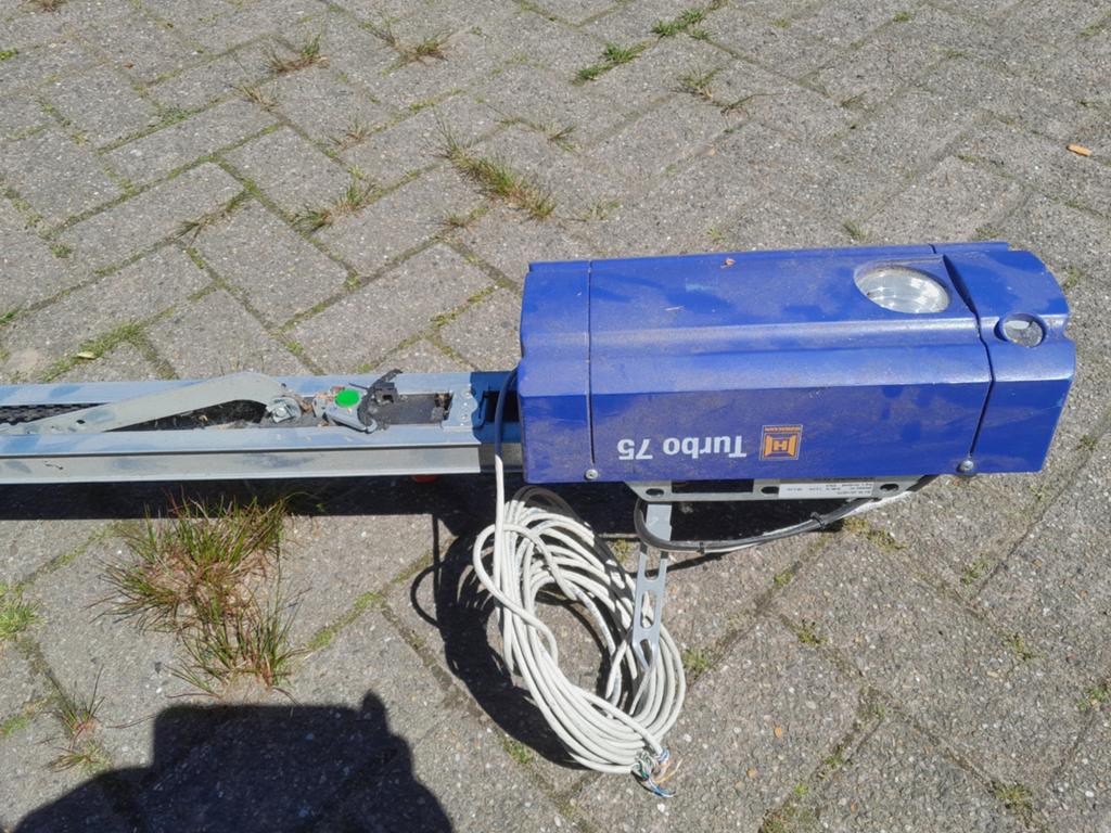 Elektrische garage opener hormann met 2 afstandsbedieningen, Ophalen