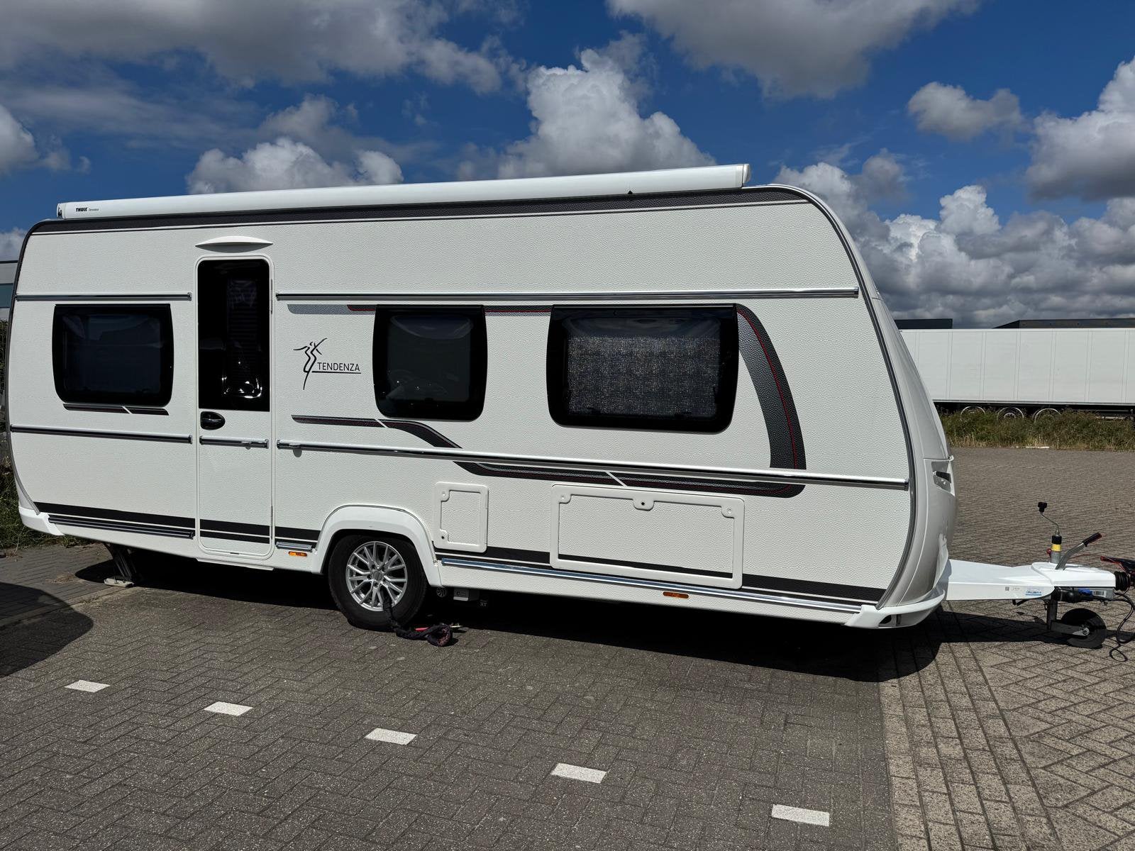 Tendenza 515, Rondzit, Particulier, Schokbreker, Fendt