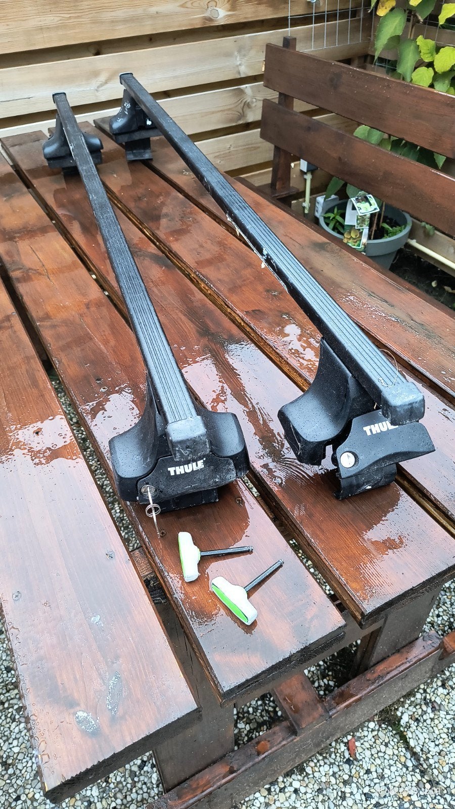 Thule dakdragers met sleutels en gereedschap, Ophalen, Gebruikt