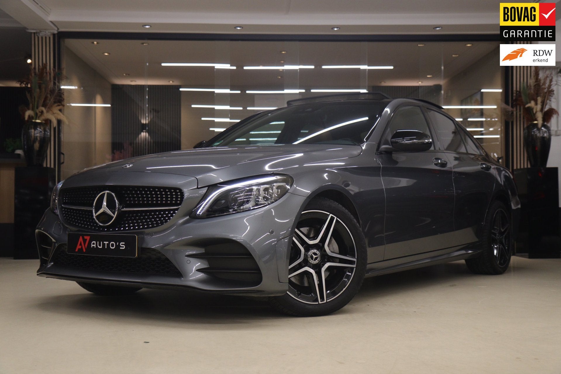 Mercedes-Benz C-klasse 180 AMG-LINE NAP PANO/CARPLAY/CAM/STO, Automaat, Euro 6, Origineel Nederlands, Sedan