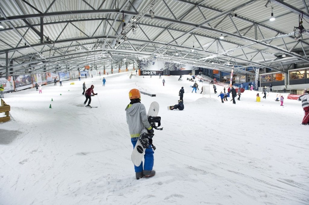 20% korting entree De Uithof Sneeuwbaan (2 uur), Tickets en Kaartjes, Drie personen of meer, Kortingsbon, Overige typen