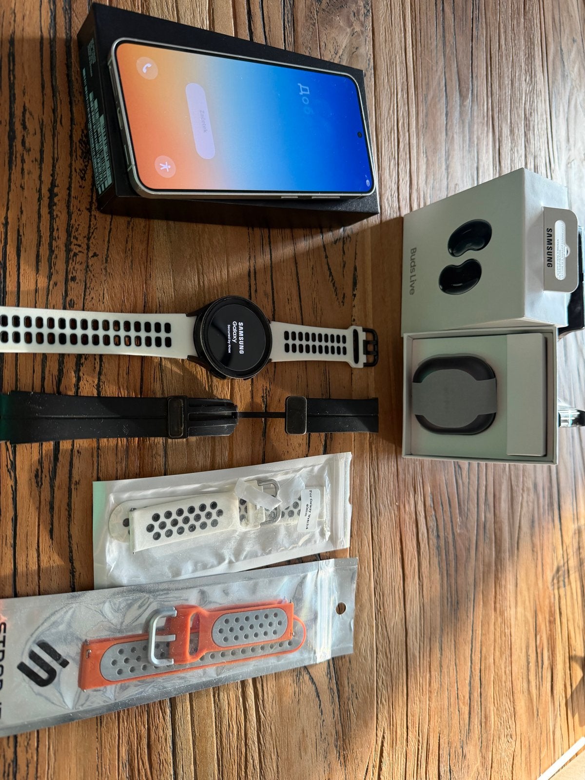 Samsung Galaxy S24, Watch Pro 5 & Buds Live Bundel