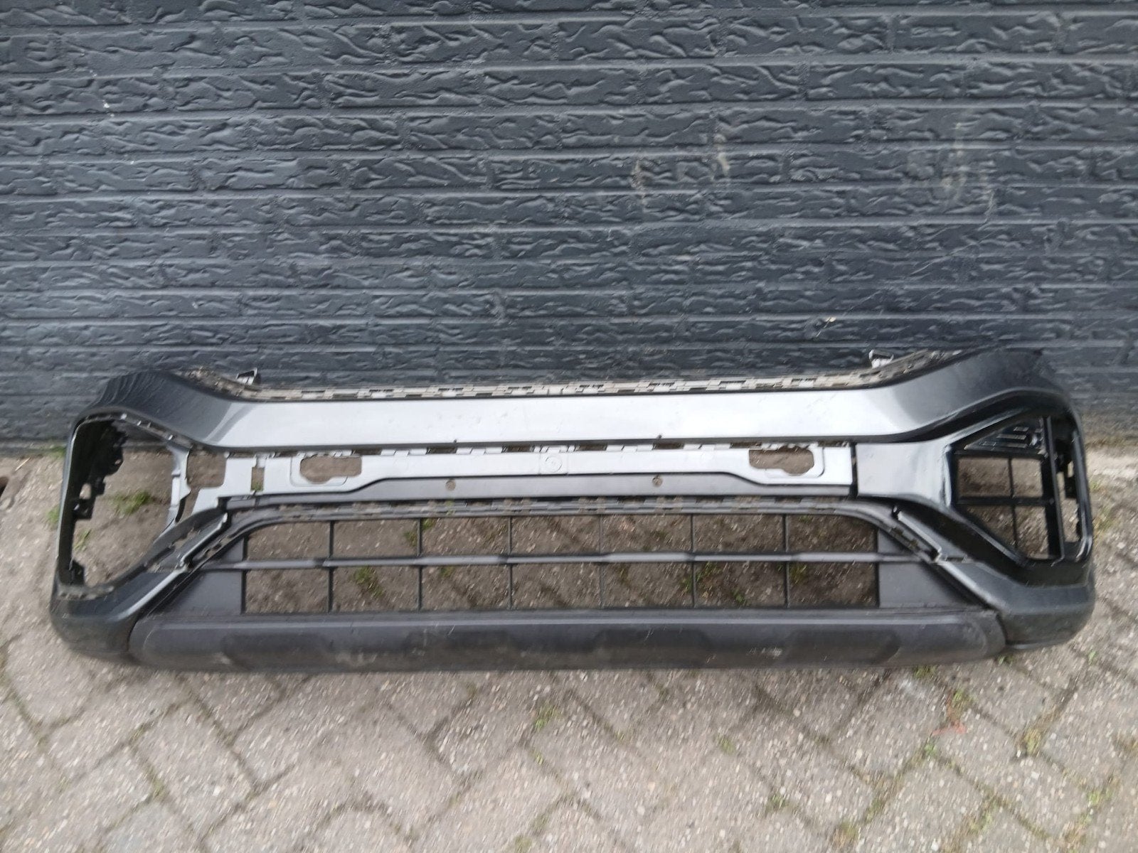 Voorbumper 6x pdc VW T-roc R-line facelift bj 2021-2025, Auto-onderdelen, Carrosserie en Plaatwerk, Gebruikt, Wolfsburg, Ophalen of Verzenden