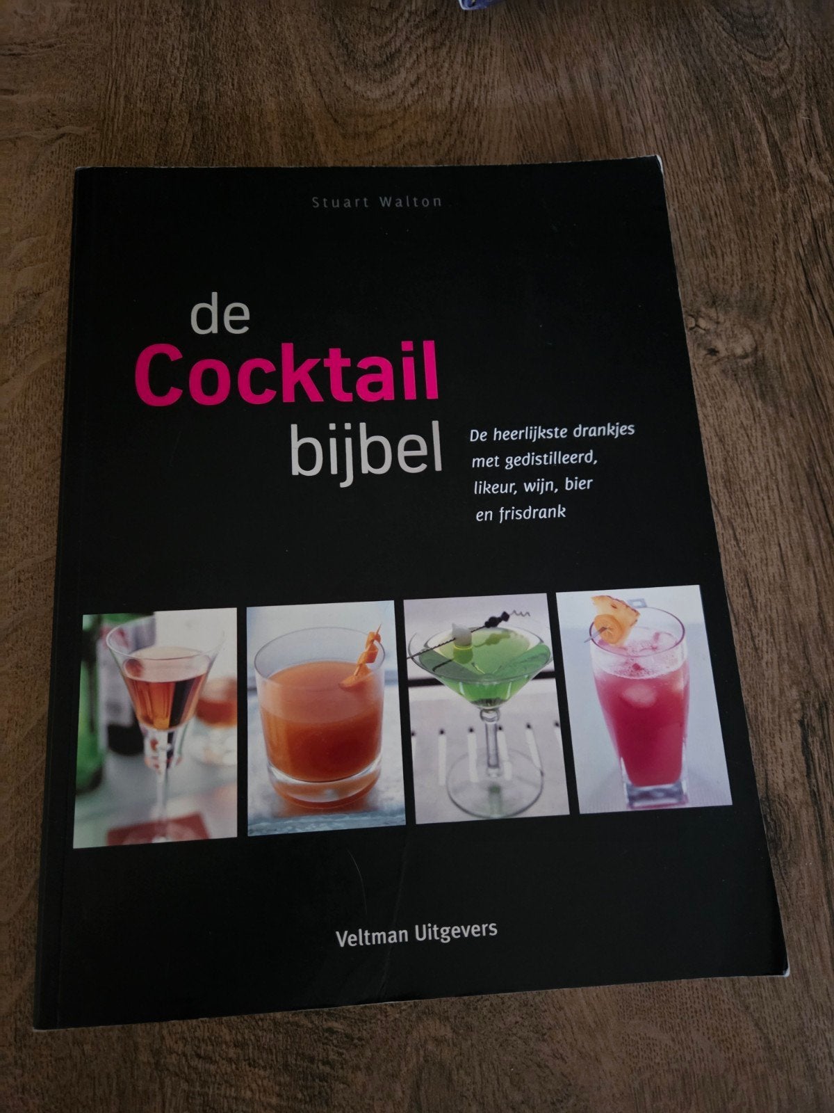 De Cocktail Bijbel - Stuart Walton, Stuart Walton, Overige typen, Ophalen of Verzenden, Zo goed als nieuw