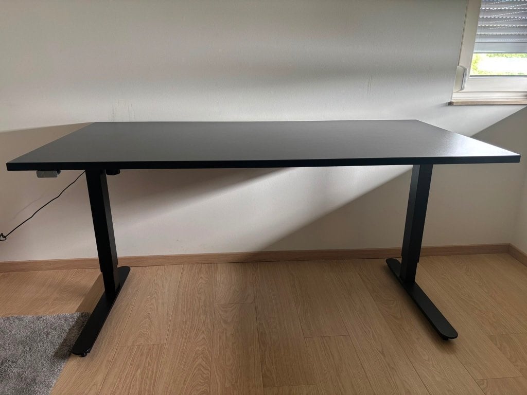 bureau electrisch verstelbaar, Ophalen, 160 cm, Gebruikt, Elektrisch