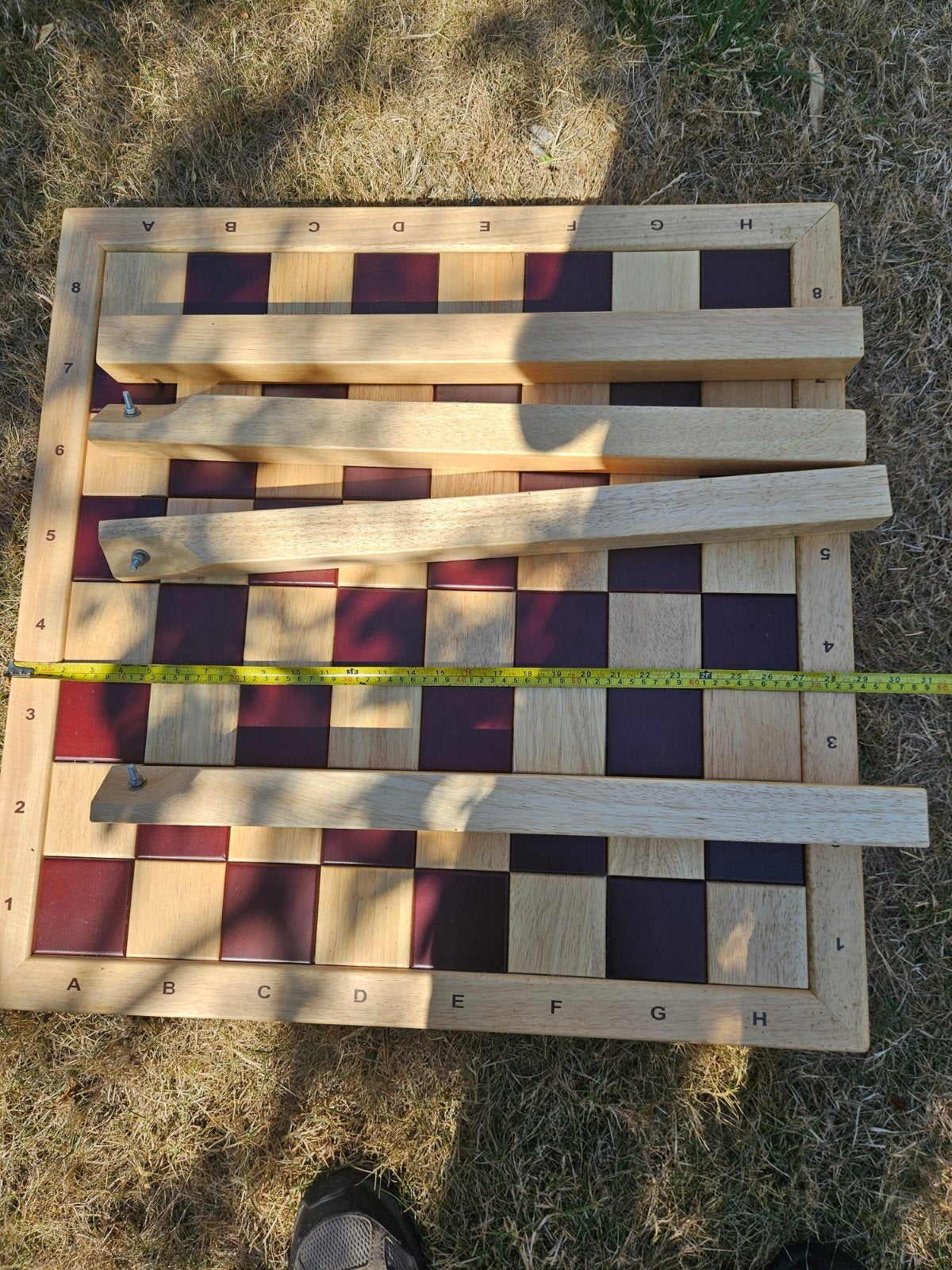 Groot tafelschaakbord van hout. hoogte circa 60 breed 73 cm., Een of twee spelers, Ophalen of Verzenden, Nieuw