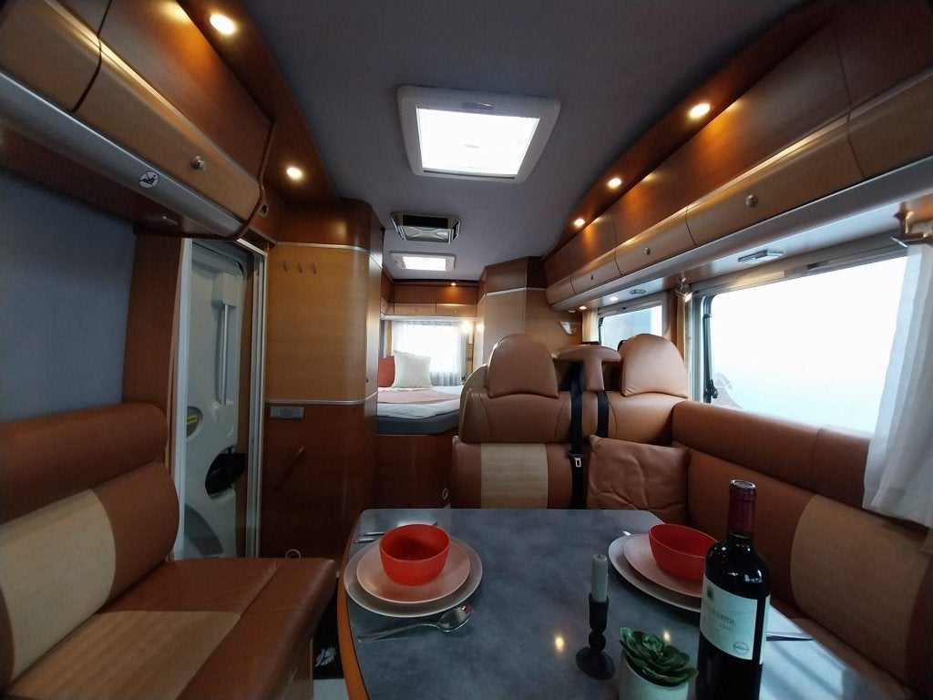 Caravans And Camping Stoere
