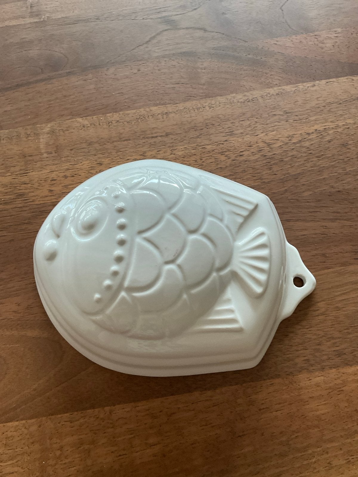 Witte keramische visvorm voor paté of pudding, Ophalen, Overige typen, Zo goed als nieuw, Steen/keramiek