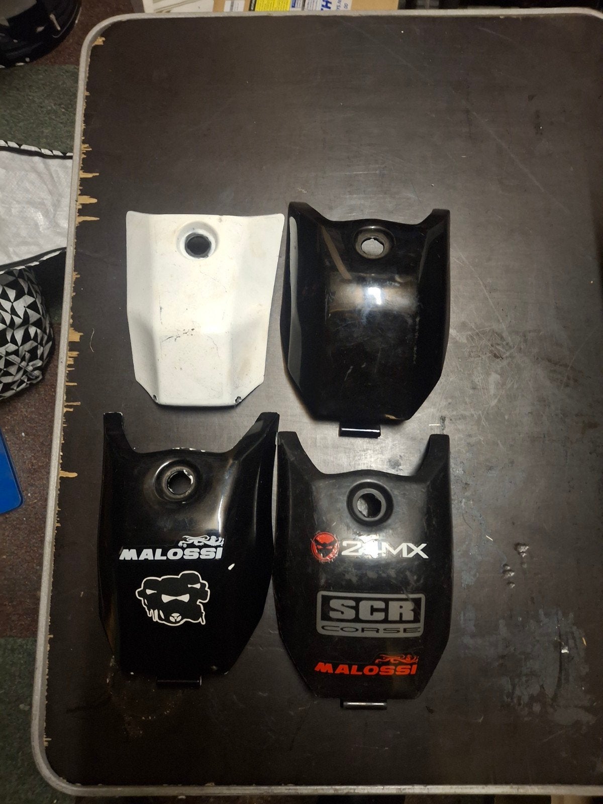 4x Derbi Tank Kapjes, Ophalen of Verzenden, Gebruikt, Kap, Derbi