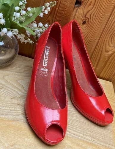 L’Emotion schoenen maat 37 [DM], Kleding | Dames, Ophalen of Verzenden, Zo goed als nieuw, Schoenen met hoge hakken, Rood