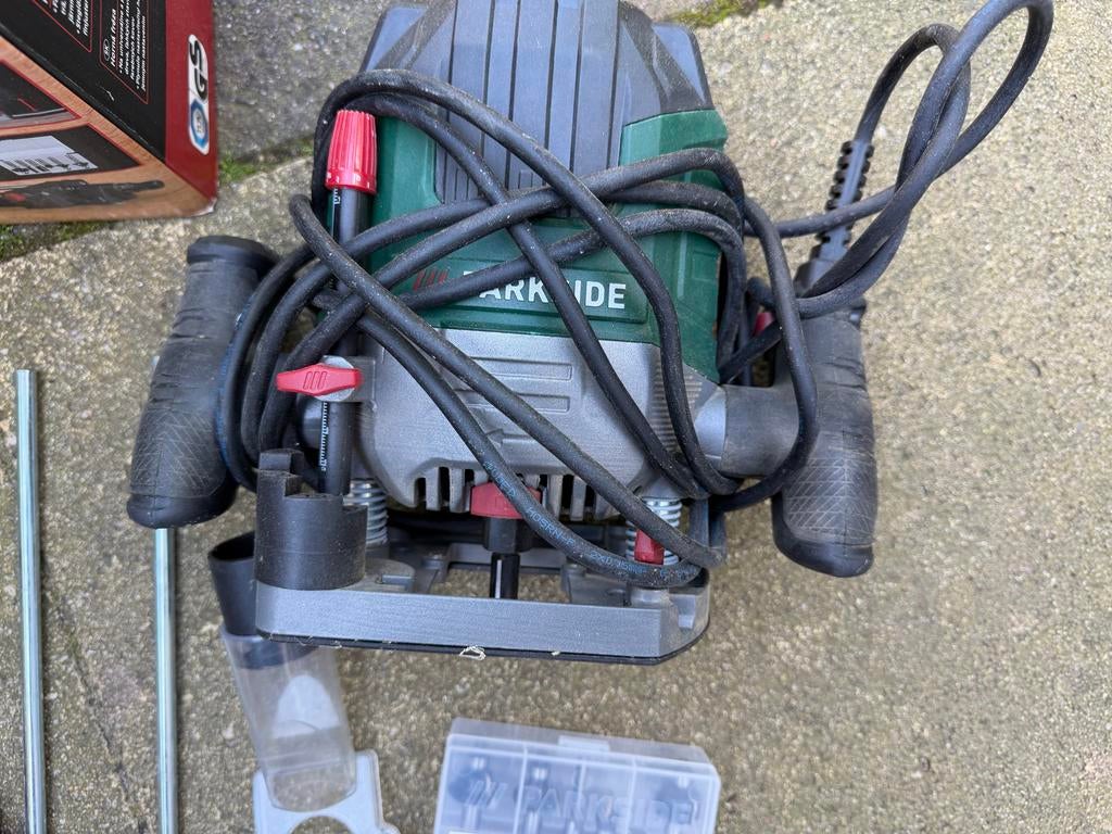 Parkside Bovenfrees POF 1200 D3 - Zo goed als nieuw, Doe-het-zelf en Verbouw, Gereedschap | Freesmachines, Ophalen, Zo goed als nieuw