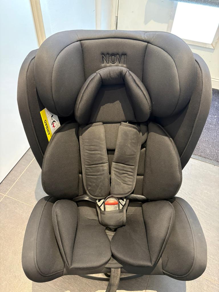 Novi autostoel draaibaar., Slaapstand, Zo goed als nieuw, 9 t/m 36 kg, Isofix