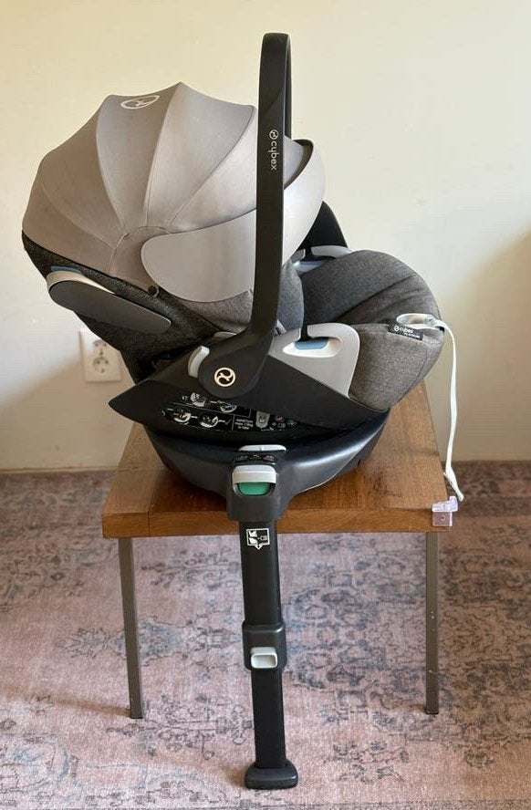 Cybex Cloud Z i-Size met Z Base + Ligstand babystoel, Verstelbare rugleuning, Zo goed als nieuw, Isofix, 0 t/m 13 kg