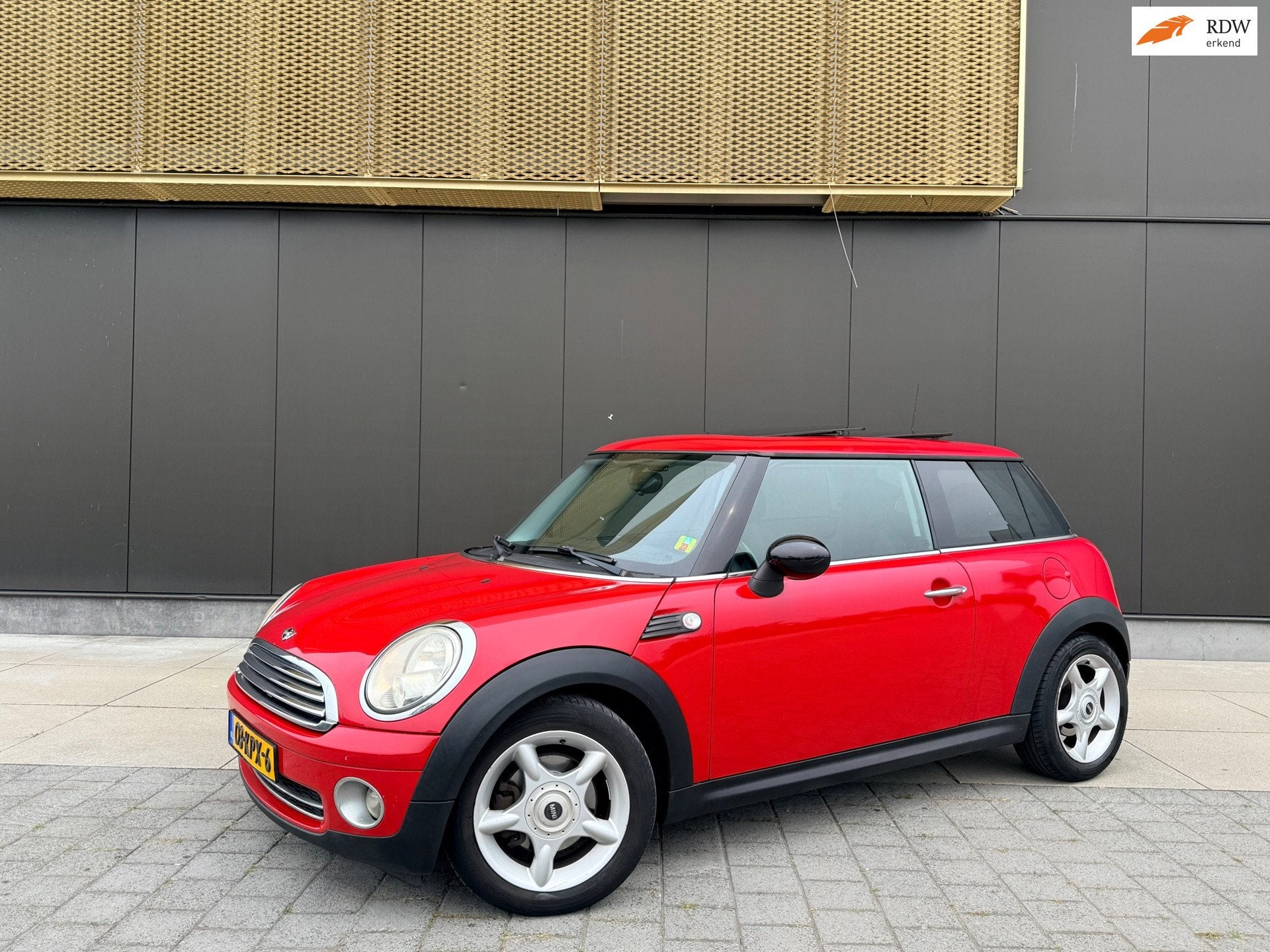 Mini 3-Deurs 1.4 One | Pano | Airco ijskoud! | LM velgen | I, Voorwielaandrijving, Stof, Gebruikt, Zwart