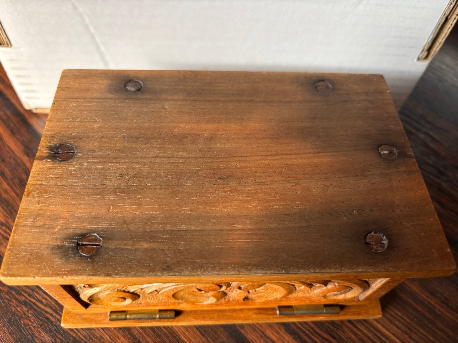 Fraai besneden houten kistje, onbekende herkomst, Antiek en Kunst, Ophalen of Verzenden