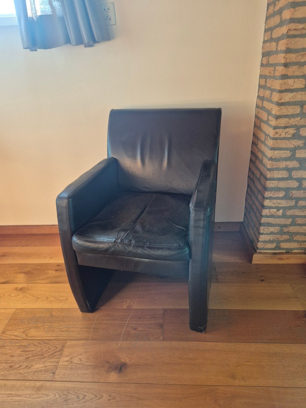 Zwarte leren fauteuil - Comfortabele stoel, Ophalen, Gebruikt, Modern, 50 tot 75 cm