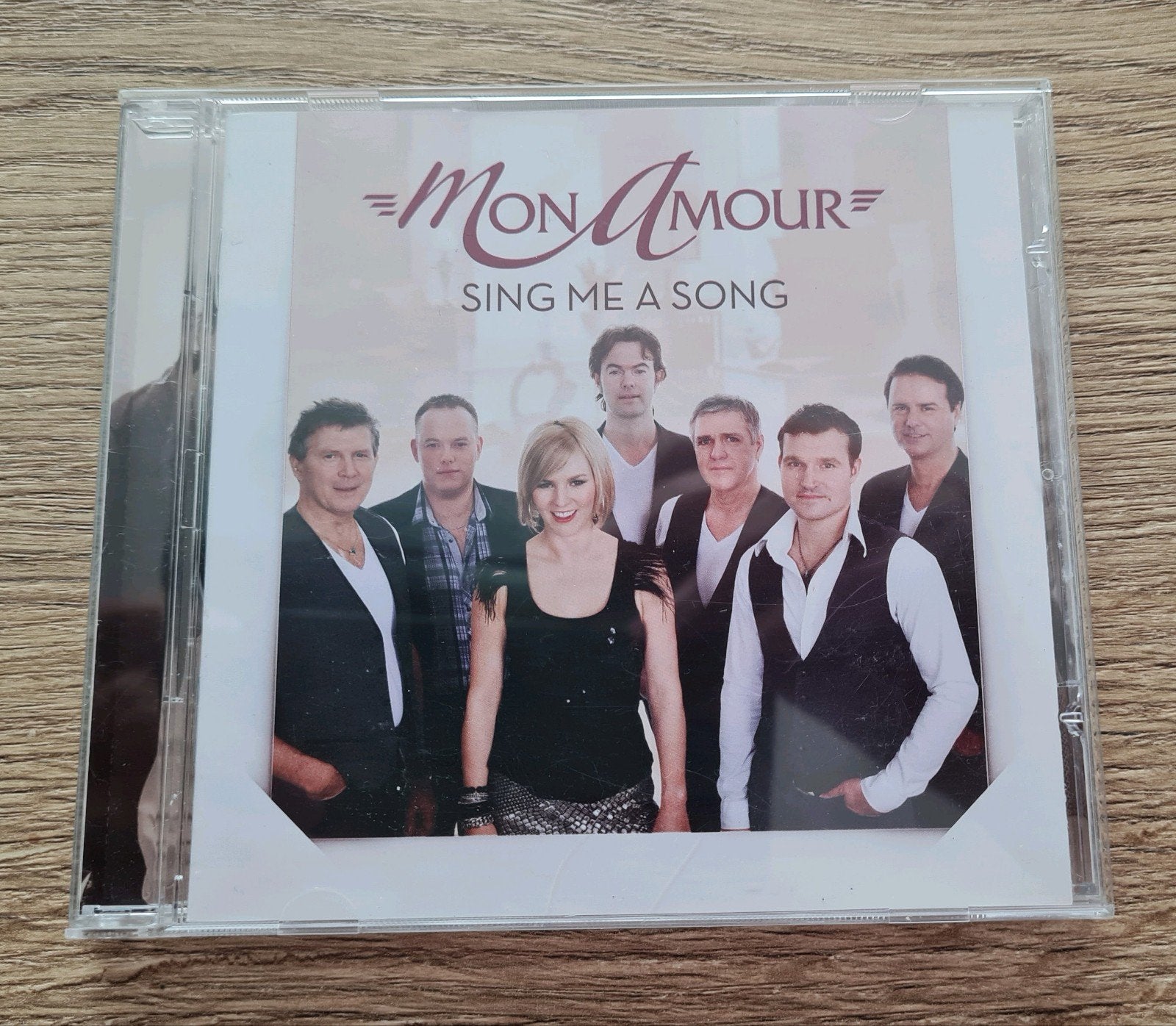 Mon Amour - Sing Me A Song CD gesigneerd, Ophalen of Verzenden, Zo goed als nieuw