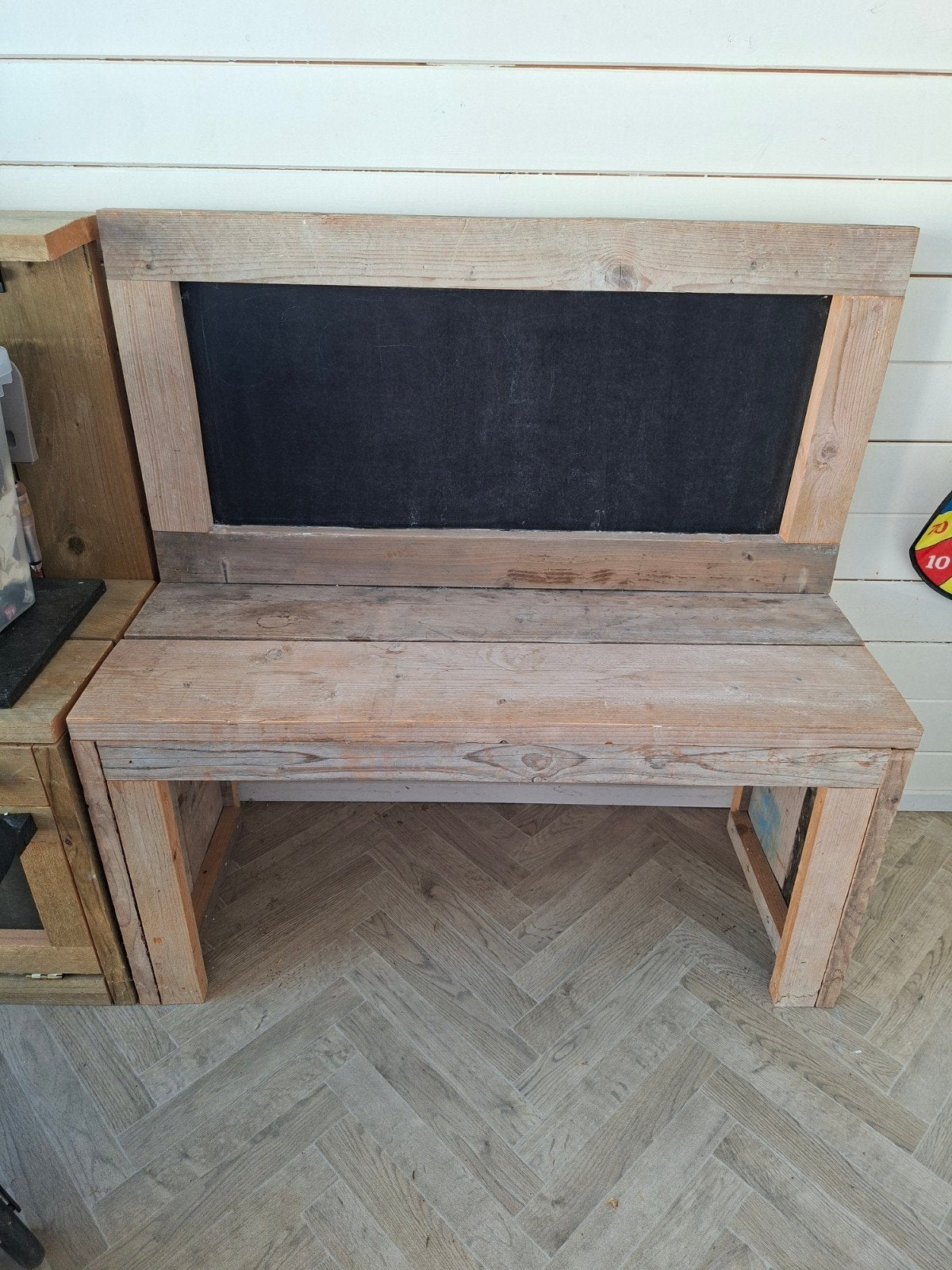 Steigerhouten bureau met krijtbord., Kinderen en Baby's, Speelgoed | Educatief en Creatief, Ophalen, Gebruikt, Bouwen