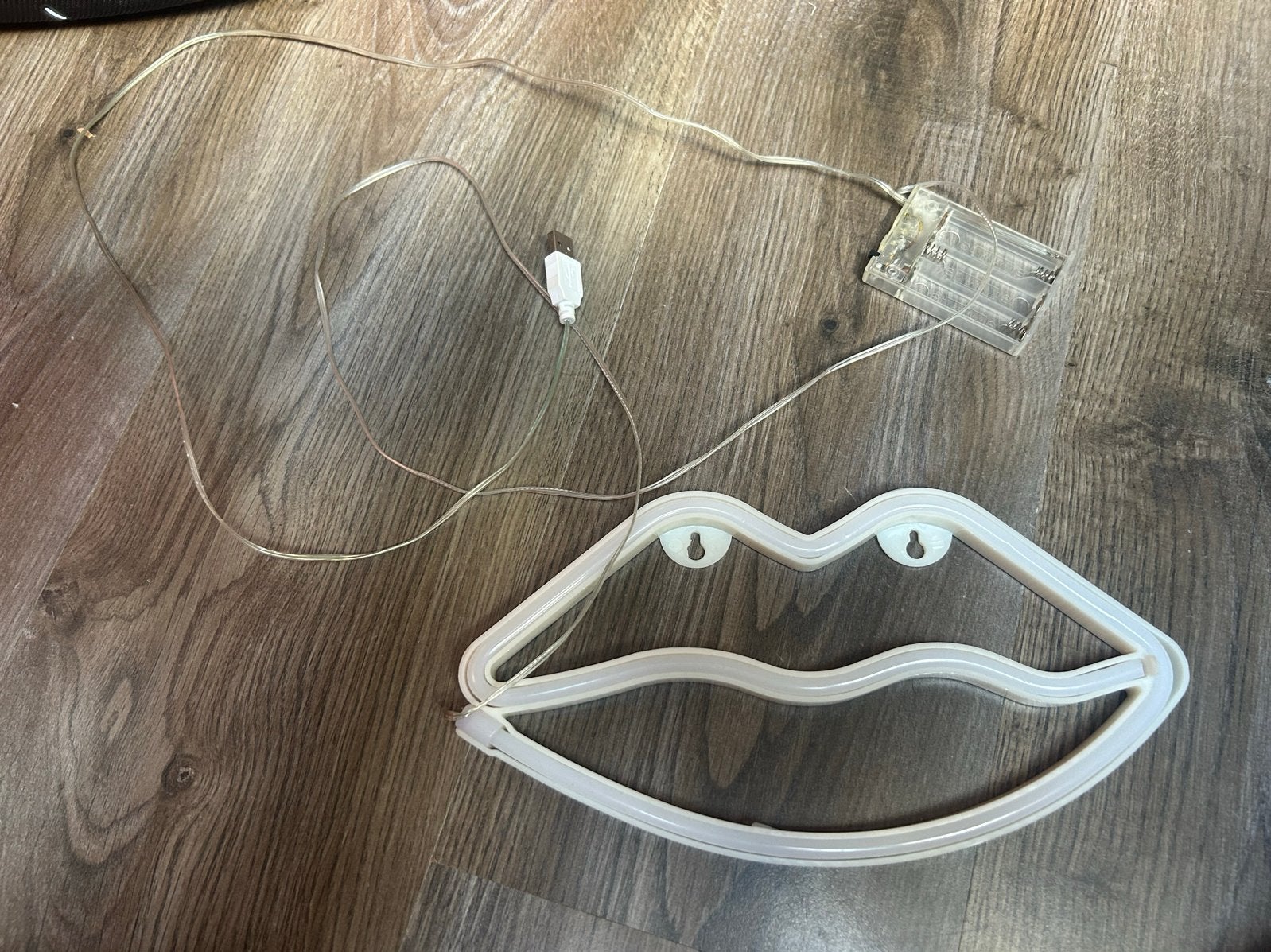 Lippen LED Neon Licht Rood - Batterij/USB Voeding, Huis en Inrichting, Lampen | Overige, Nieuw, Verzenden